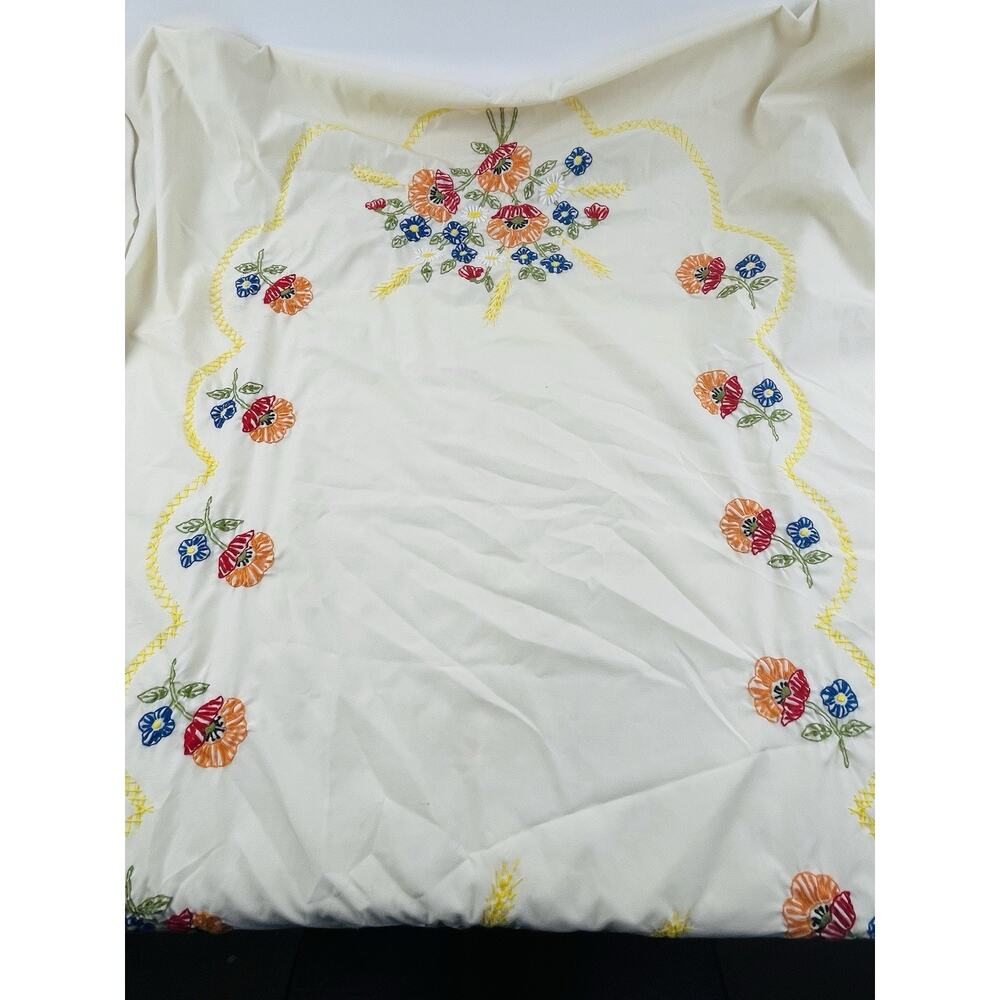 Vintage floral bouquet Handmade Embroidered Tablecloth Creamy Needlepoint Flower